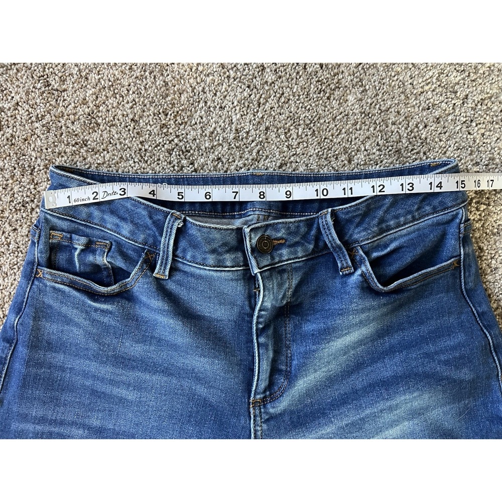 Liz Claiborne high rise flare jeans women's size 8P Distressed‎ - Picture 3 of 10